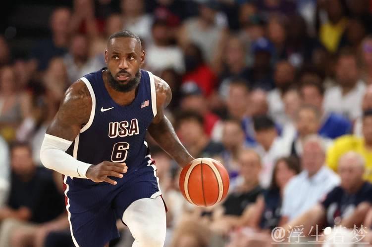 詹姆斯末节爆发！12分3助攻，他正在开启奥运会模式